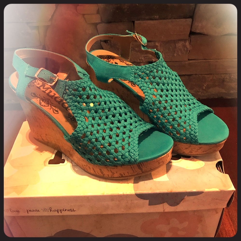 New! Teal Wedges